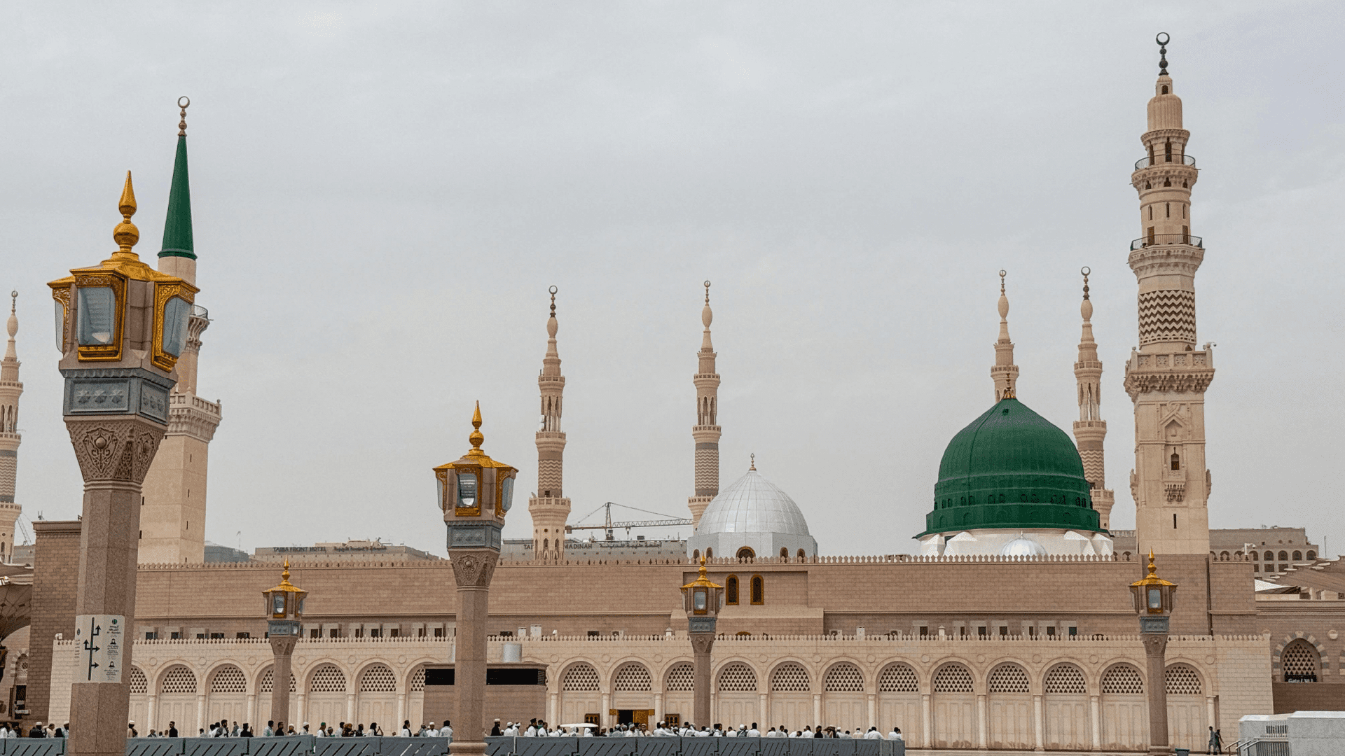 Luxury Umrah Packages 2025 – Crosson Classic VIP Services
