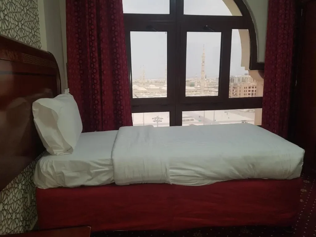 Karam-Taibah-Almasi-Hotel-Medina-Exterior