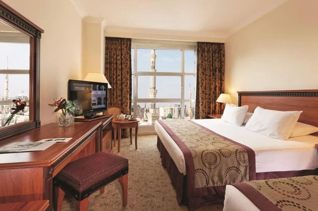Madinah – Movenpick Anwar al Madinah beautifull masjid view (1)