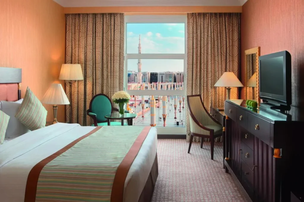 Madinah – Movenpick Anwar al Madinah masjid e nabvi view